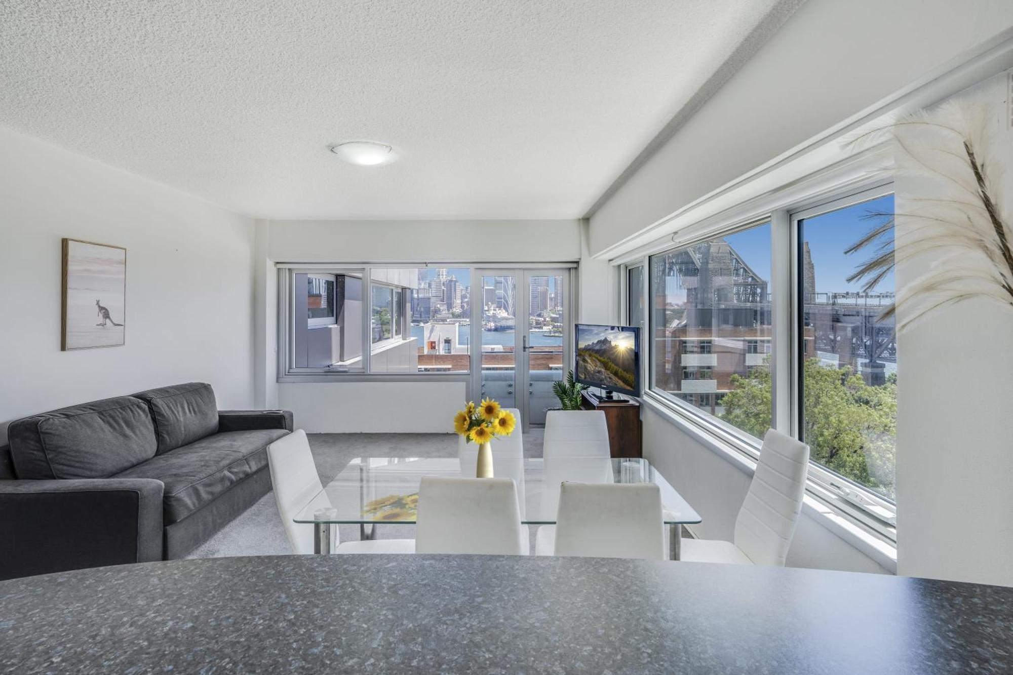 Harbour Bridge Views Apartment *